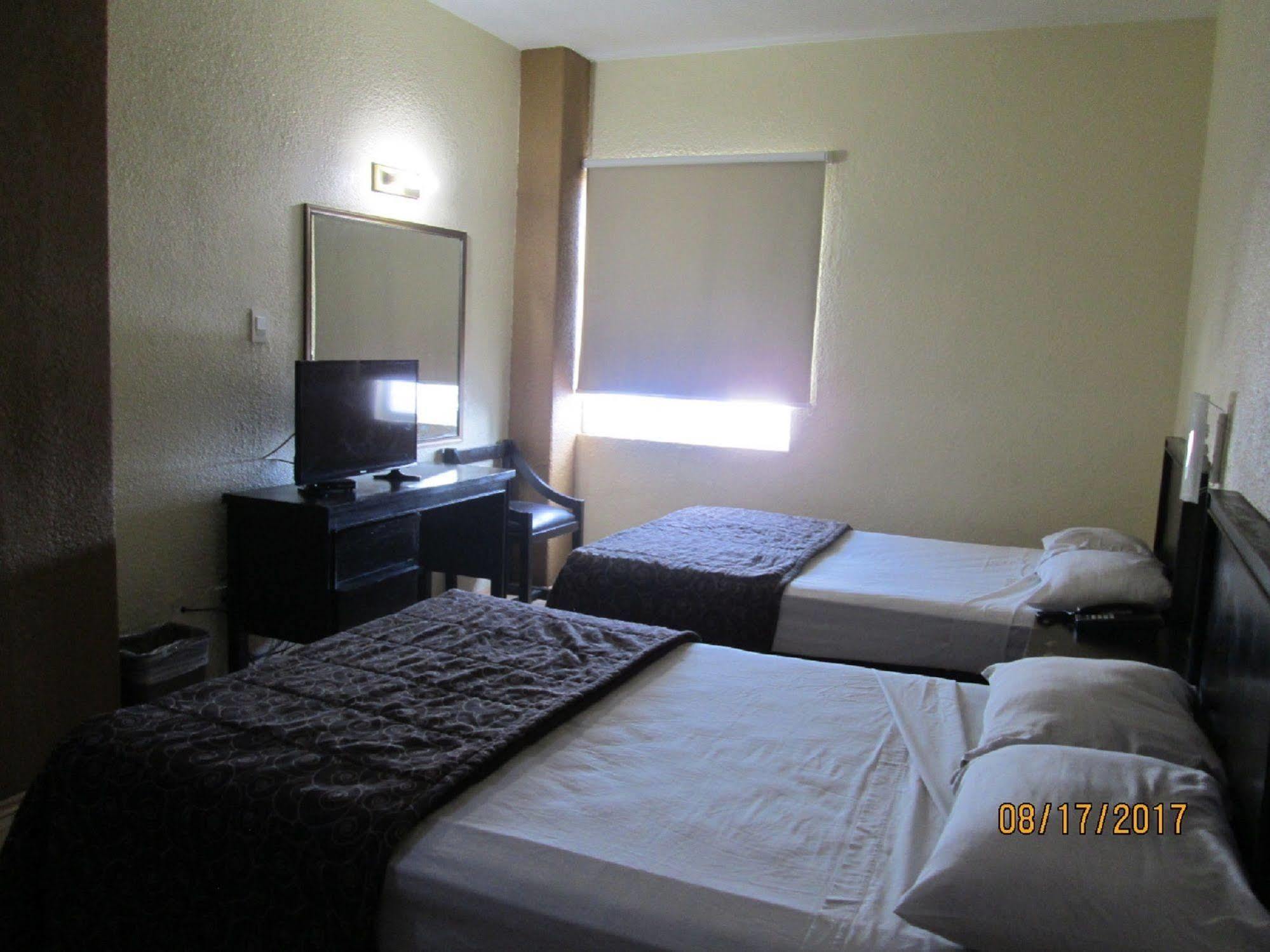 Hotel Del Parque غوادالاجارا المظهر الخارجي الصورة