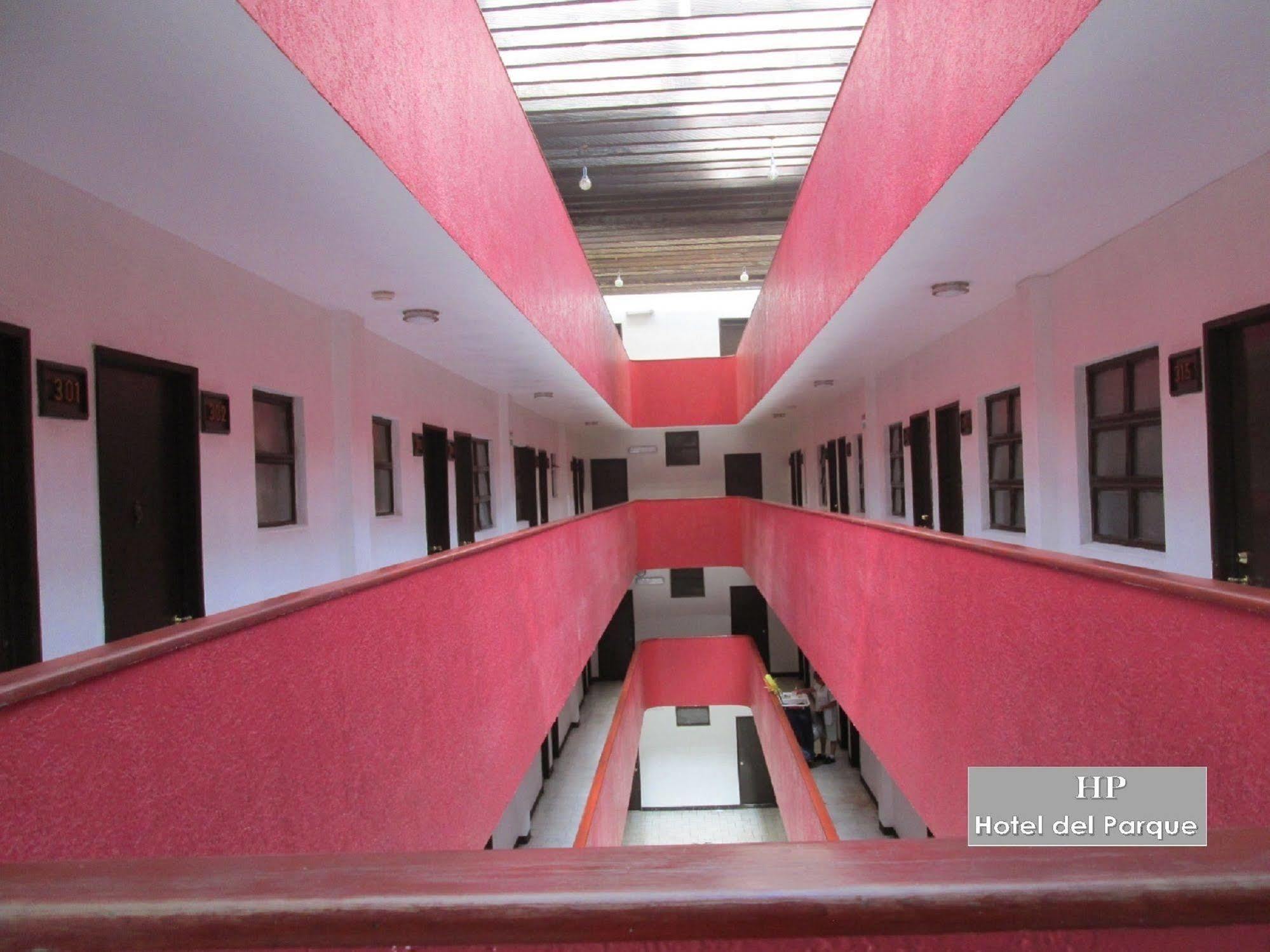 Hotel Del Parque غوادالاجارا المظهر الخارجي الصورة