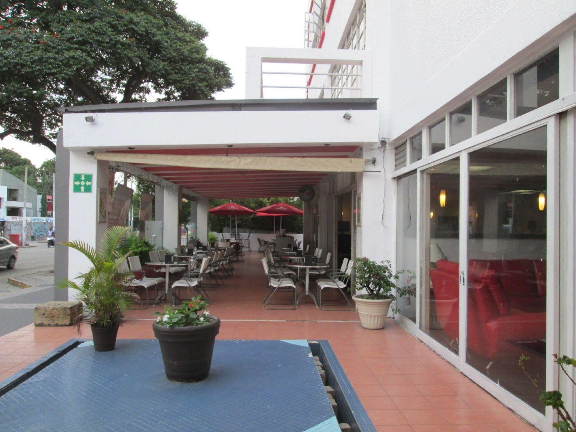 Hotel Del Parque غوادالاجارا المظهر الخارجي الصورة